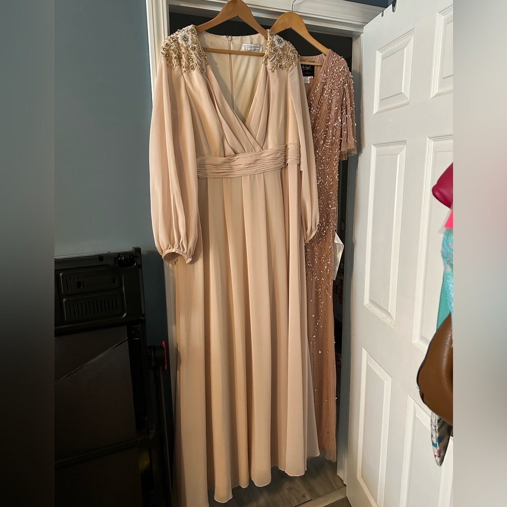 NWT Ieena by Mac Duggal, Size 16 Style 55694 MSRP $498